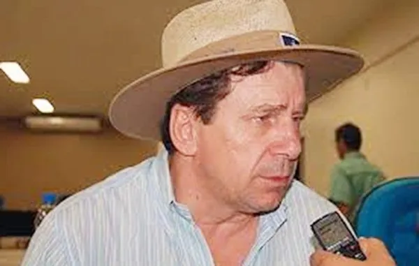 ENROLADO NUM CIPOAL DE CRIMES - Justiça determina que Ivo Cassol cumpra sentença de improbidade administrativa longe das urnas 
